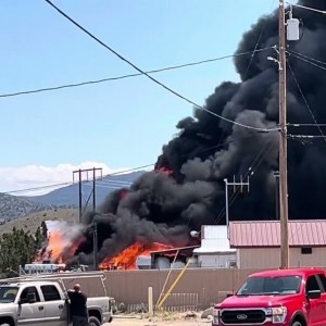 FIRE BEHIND LOVE RANCH BY SAGEBRUSH RANCH - MOUND HOUSE, NV May 3, 2024 - YouTube